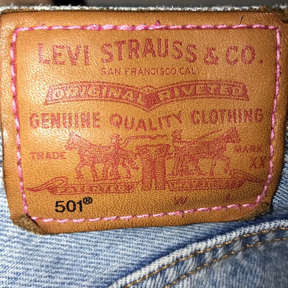 Levi’s 501 daisy dukes - Picture 4 of 4